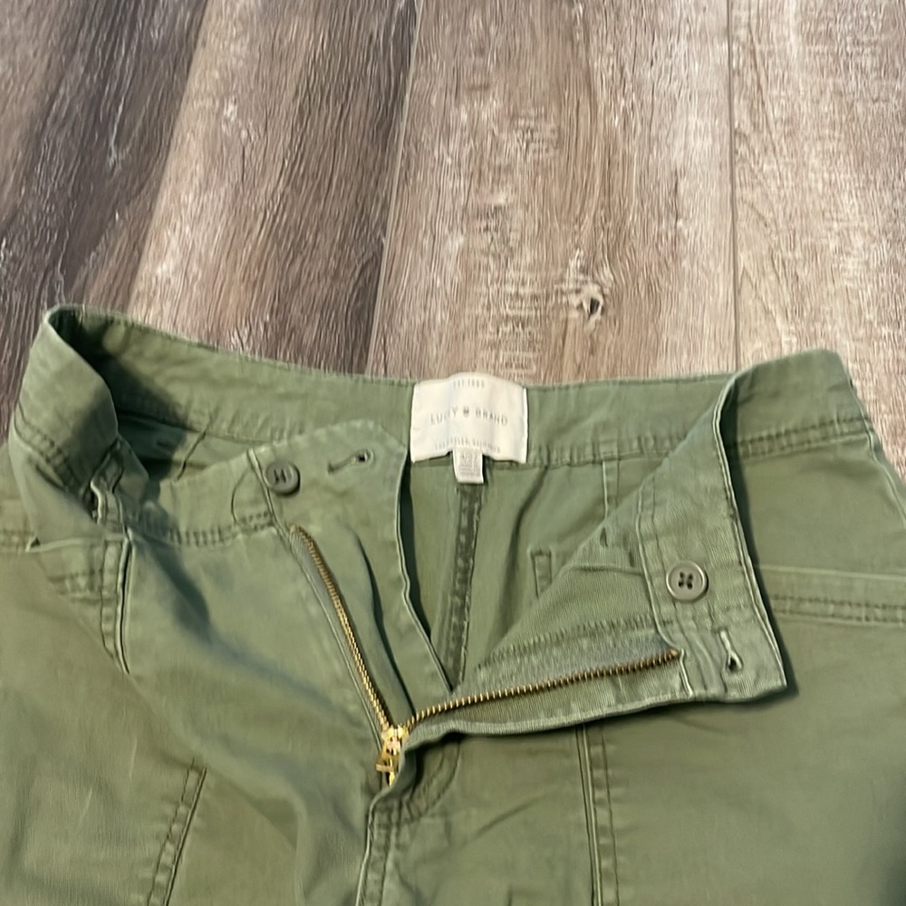 Lucky Brand - Cotton Pocket Pant - Army Green - Size 4 (Runs large) - Picture 3 of 4